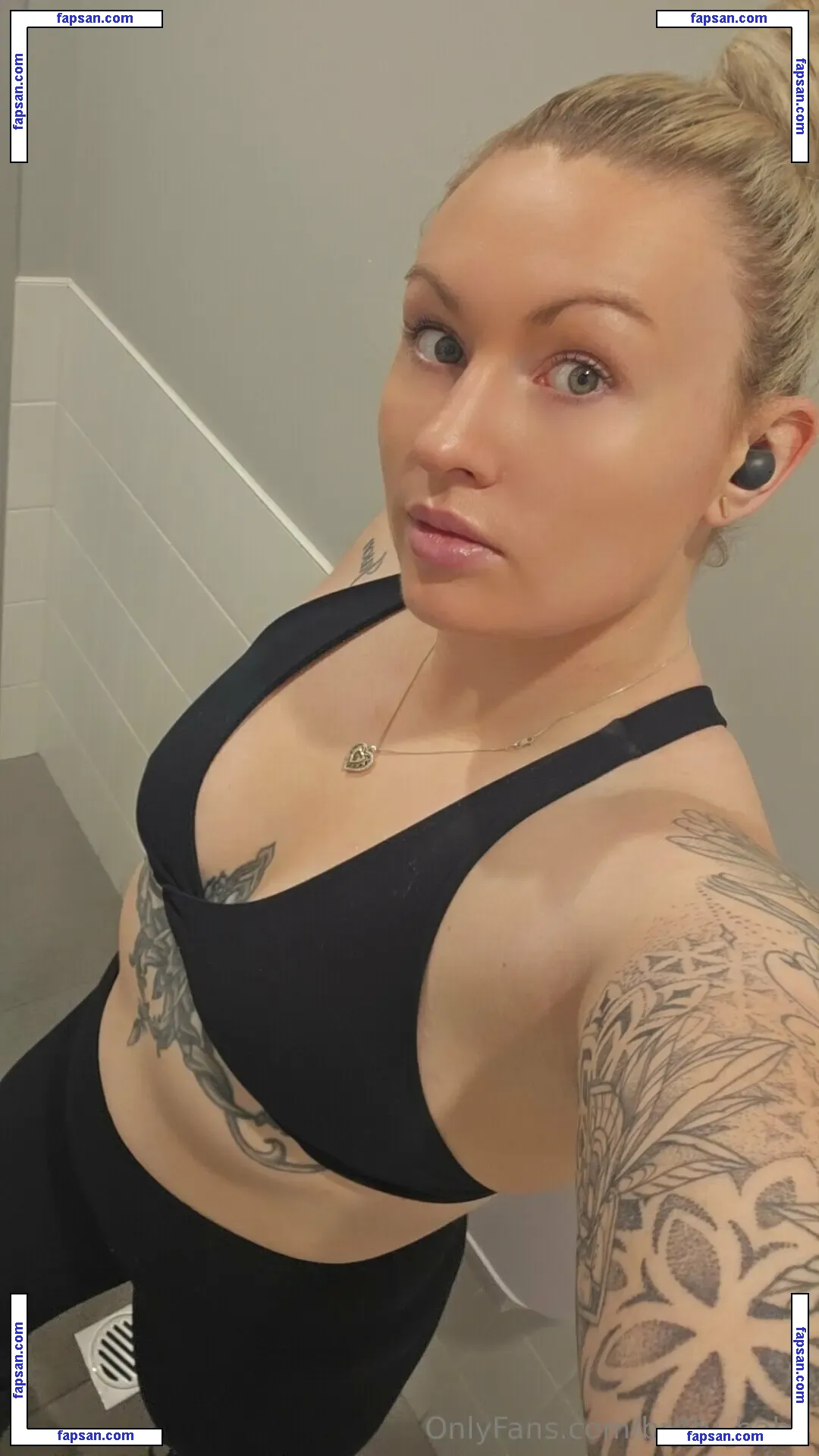 britty_babe nude photo #0009 from OnlyFans