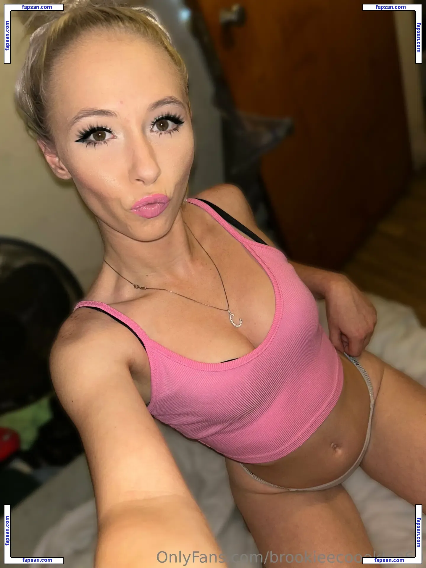 brookieecoookiee69 голая фото #0021 с Онлифанс