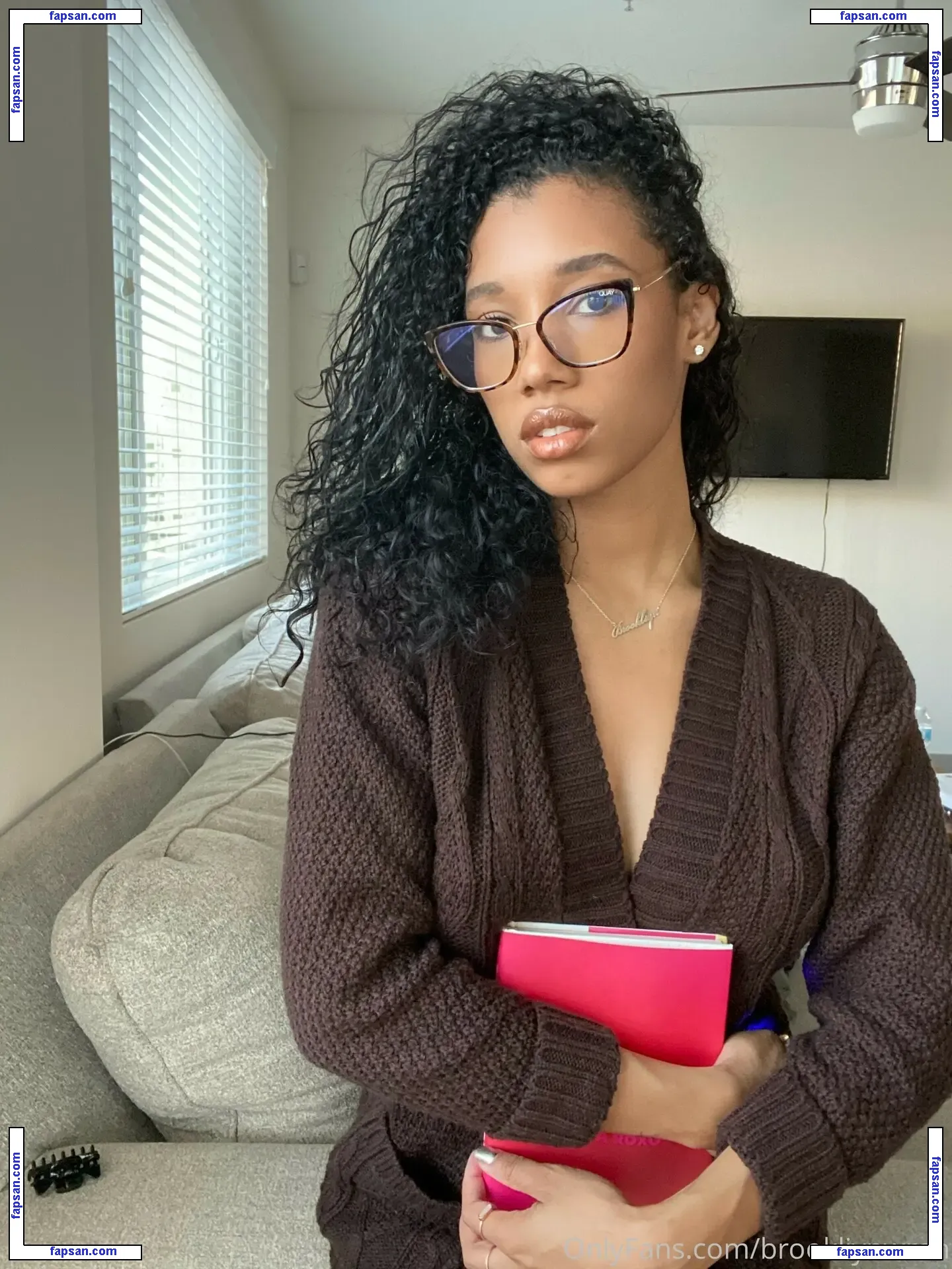Brookliyn Wren nude photo #0048 from OnlyFans