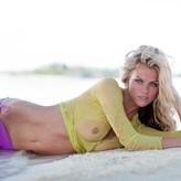 Brooklyn Decker nude #0033