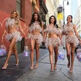 Brooks Nader голая #2383