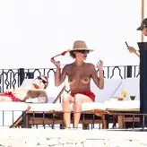 Brooks Nader голая #2398