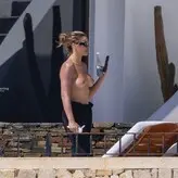 Brooks Nader голая #2400