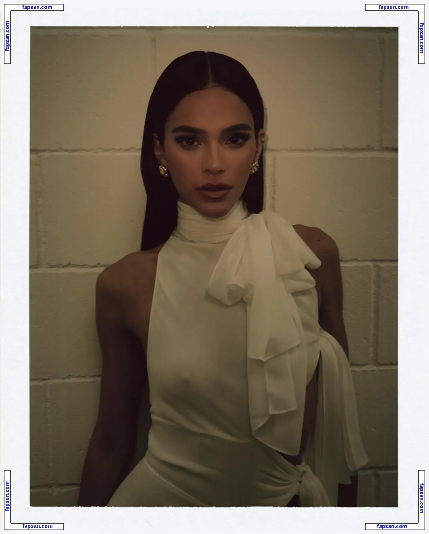 Bruna Marquezine nude photo #0557 from OnlyFans