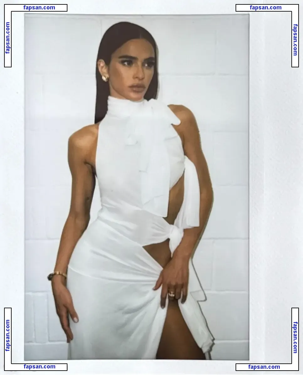 Bruna Marquezine nude photo #0560 from OnlyFans