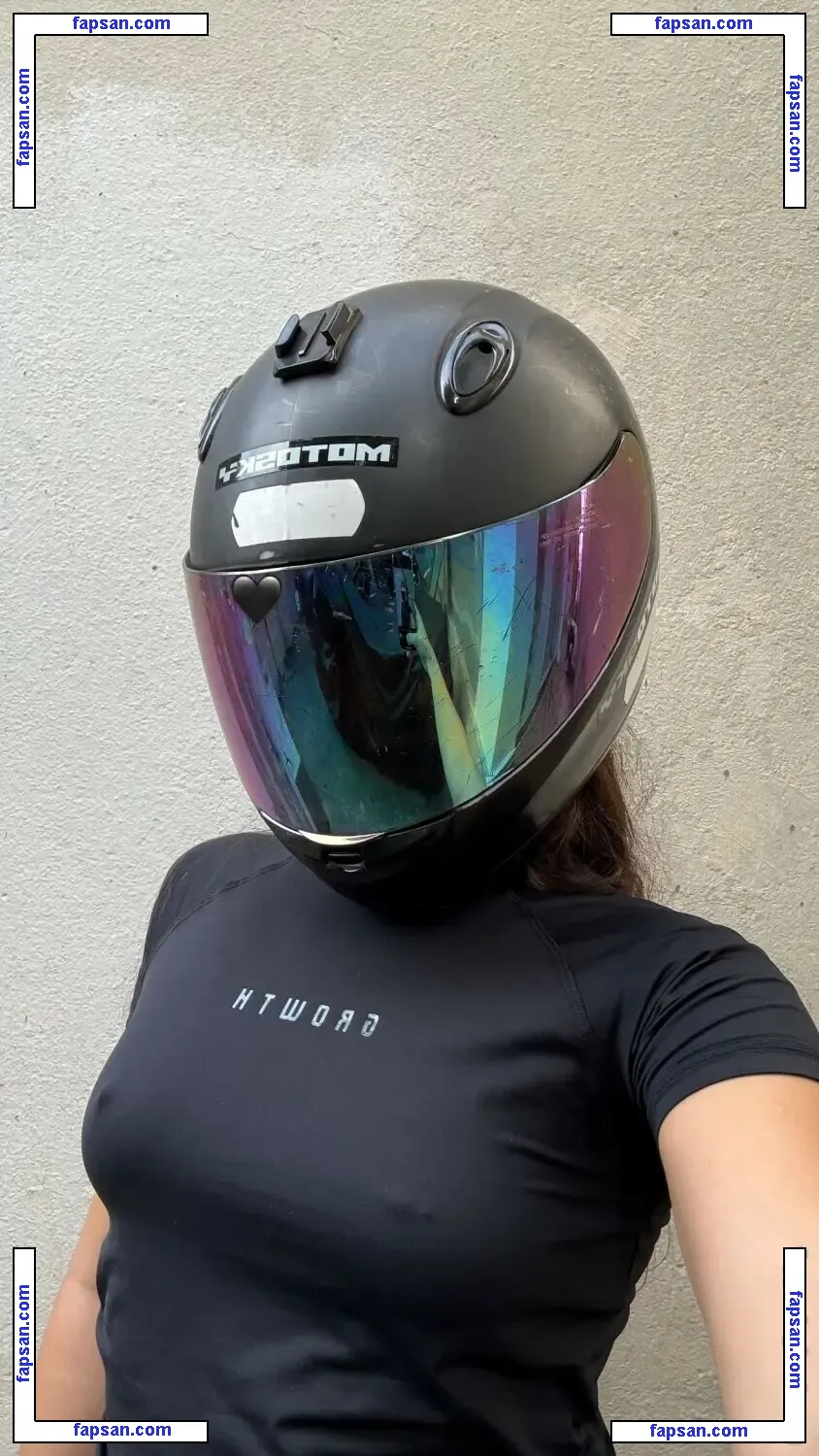 brunasagazz голая фото #0001 с Онлифанс