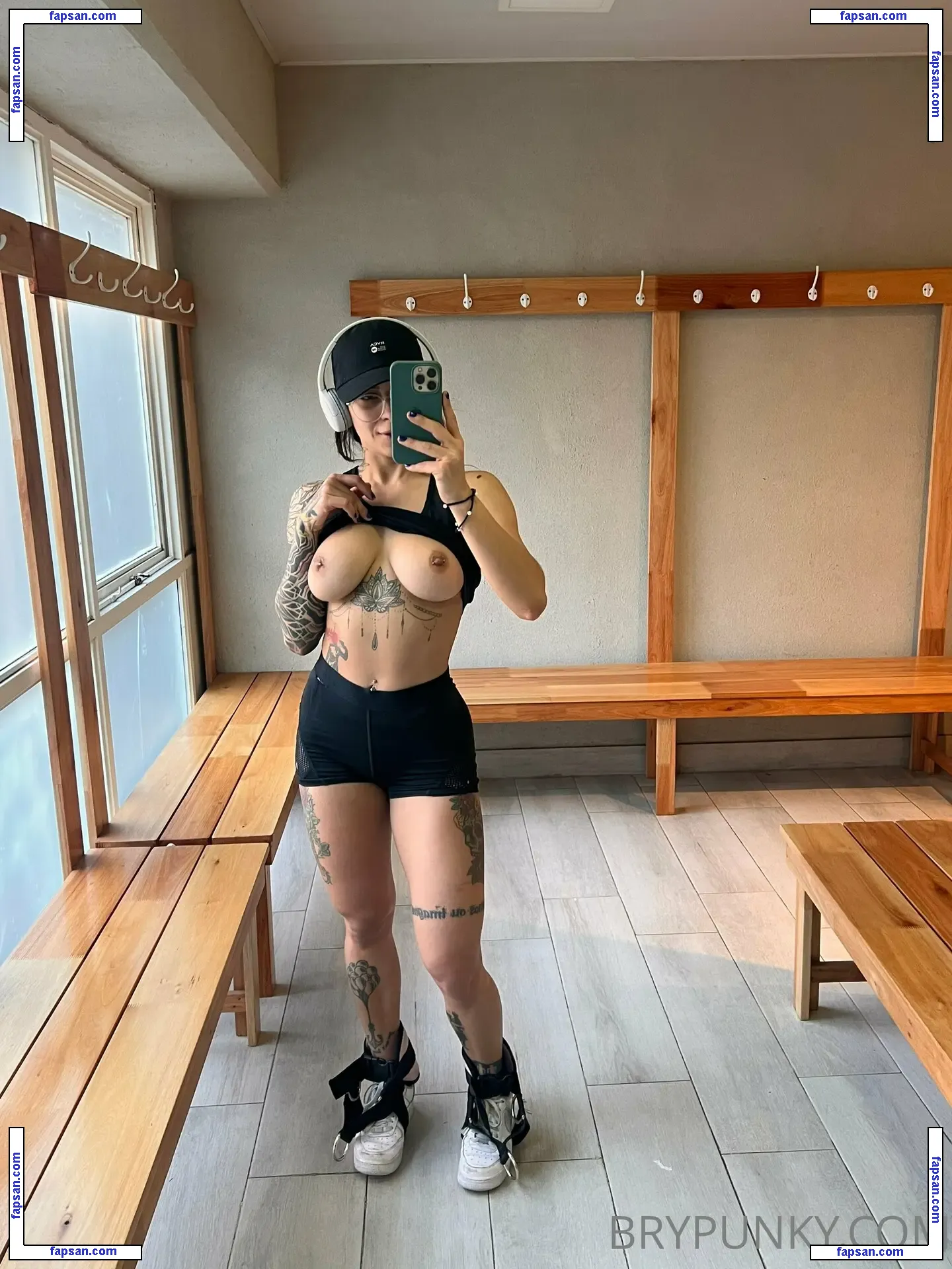 Brypunky nude photo #0053 from OnlyFans