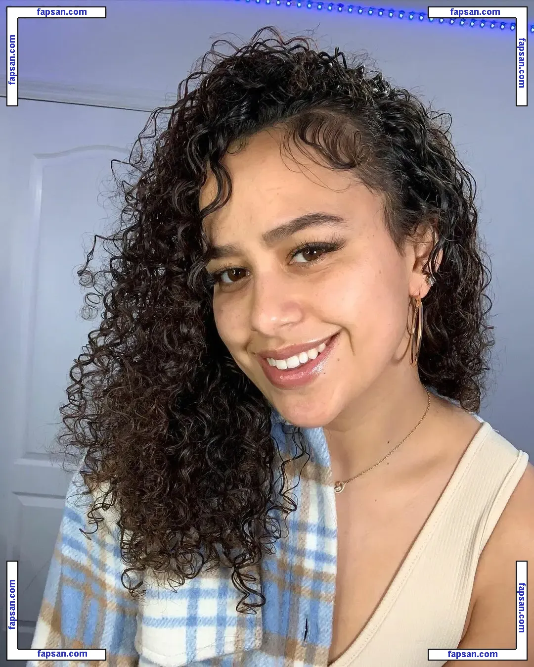 Bugzyy_p nude photo #0002 from OnlyFans