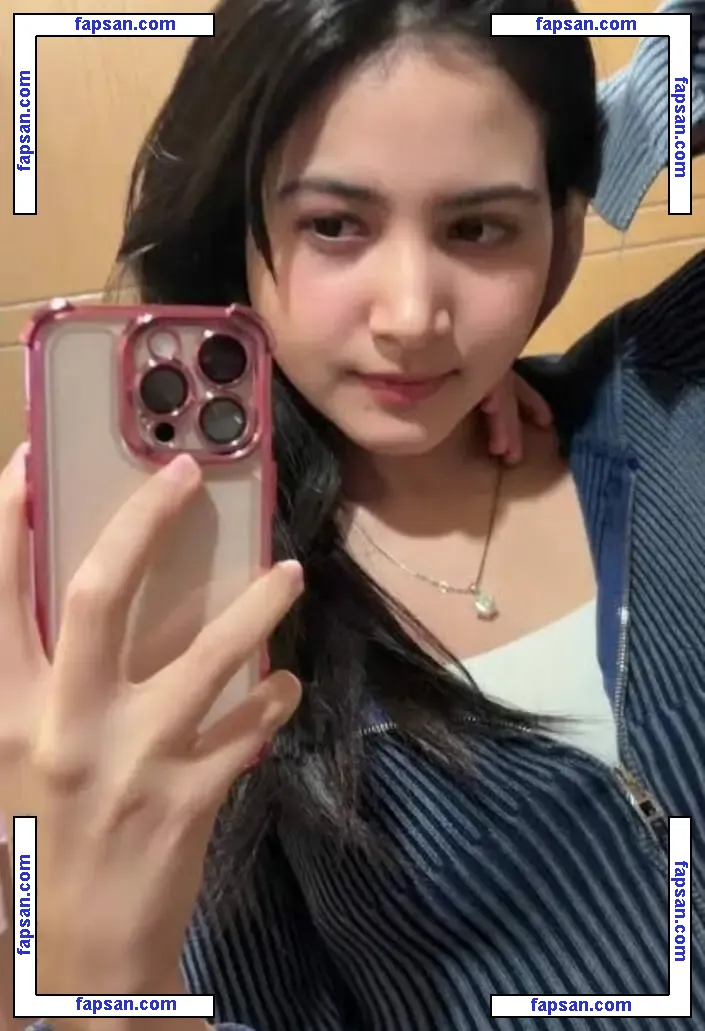 Bulan Sutena nude photo #0004 from OnlyFans