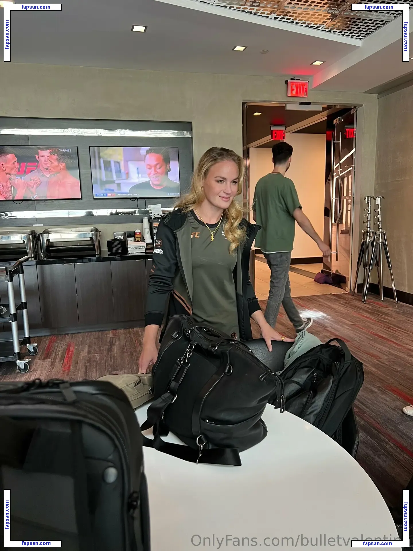 bulletvalentina голая фото #0044 с Онлифанс