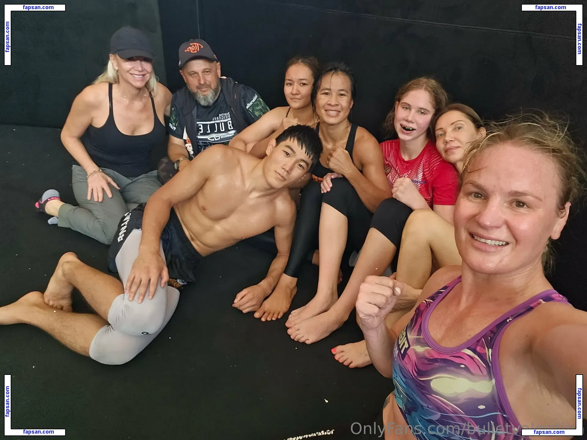 bulletvalentina голая фото #0046 с Онлифанс