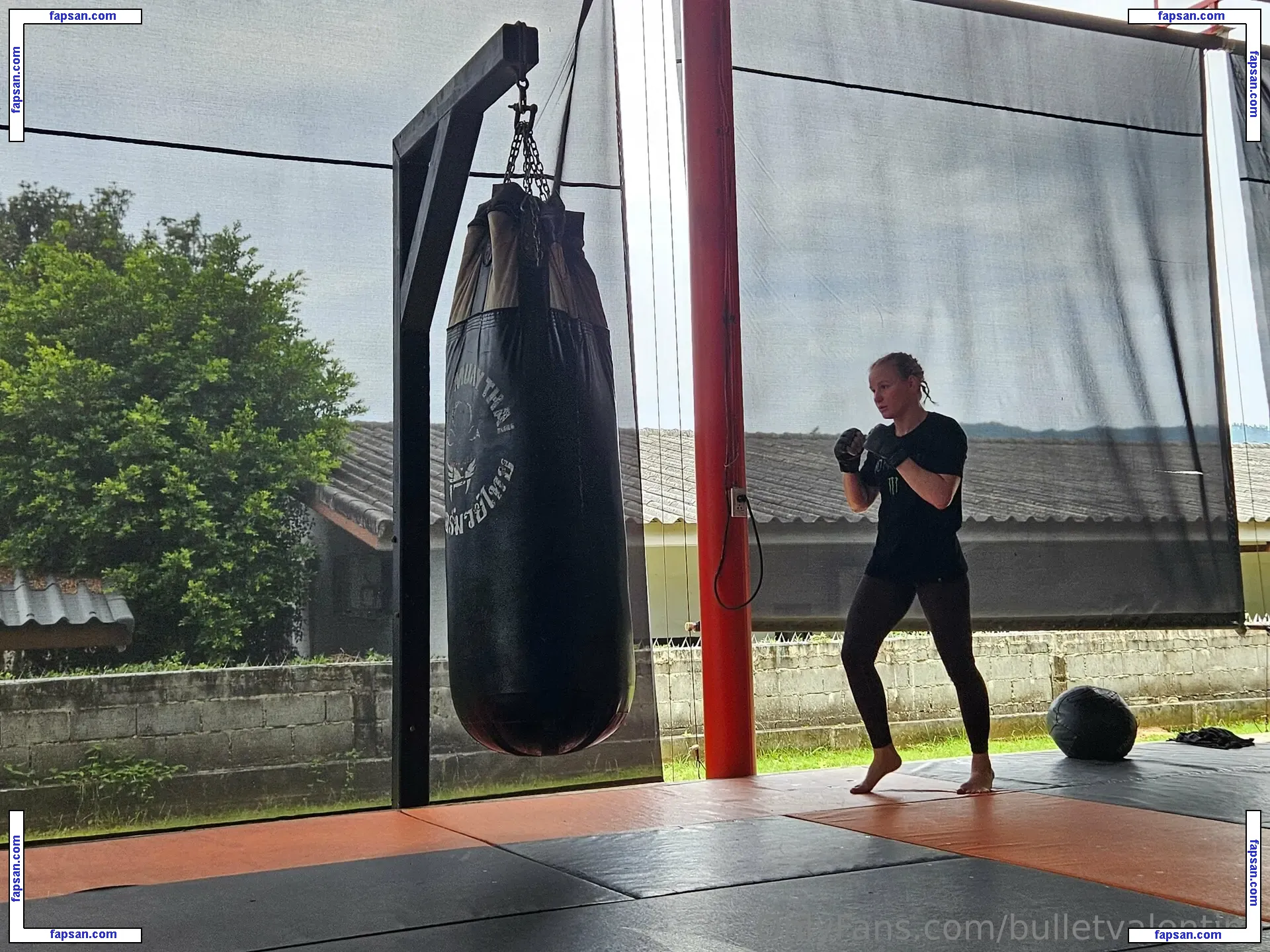 bulletvalentina голая фото #0079 с Онлифанс