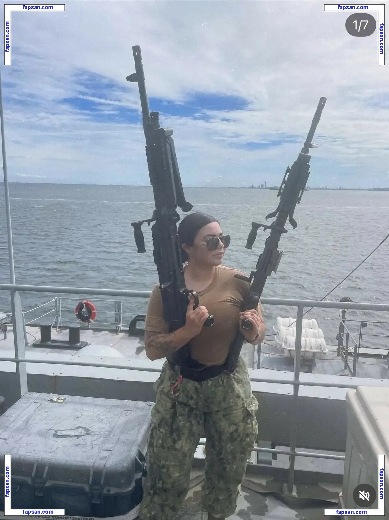 Bundleofmia nude photo #0004 from OnlyFans