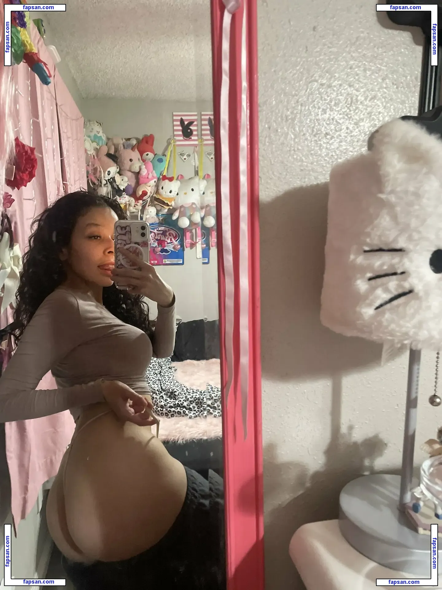 Bunnisplaytime голая фото #0001 с Онлифанс