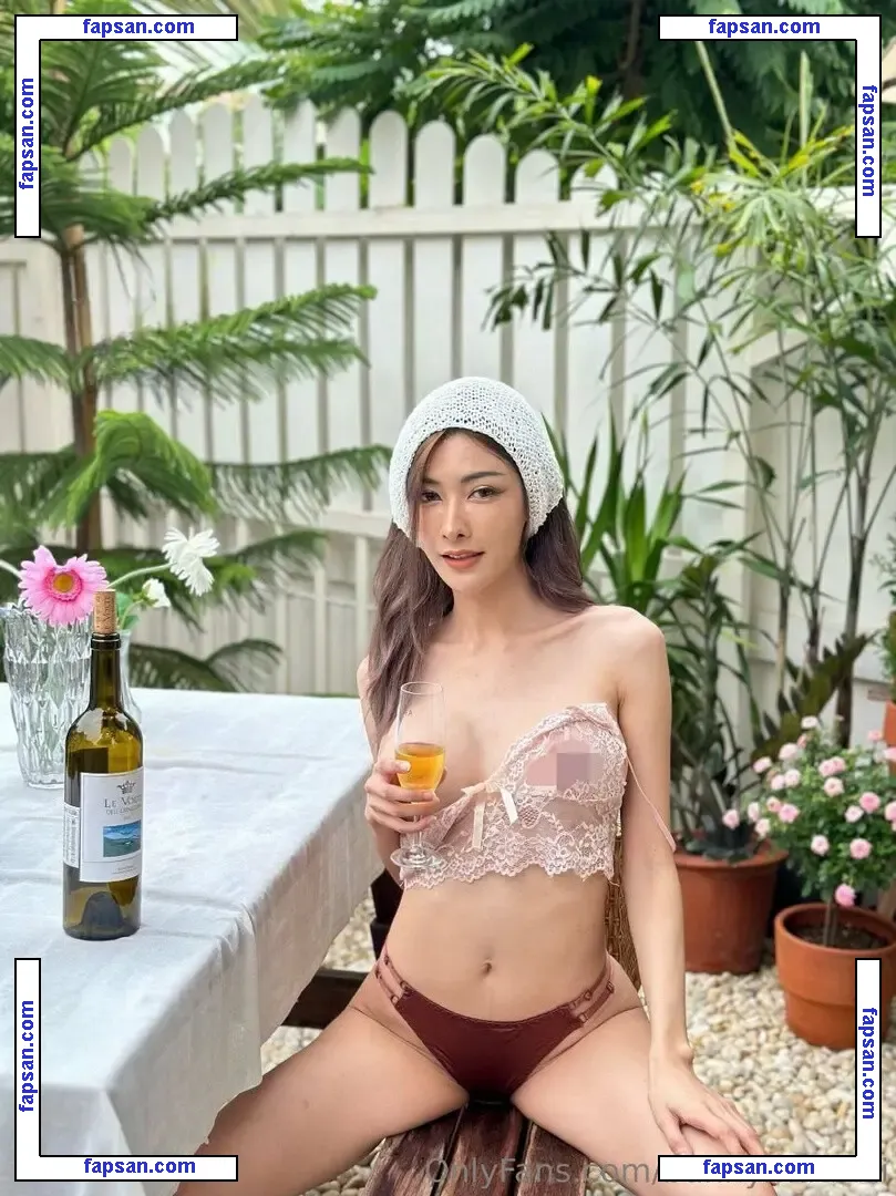 BunnyMutmai nude photo #0052 from OnlyFans