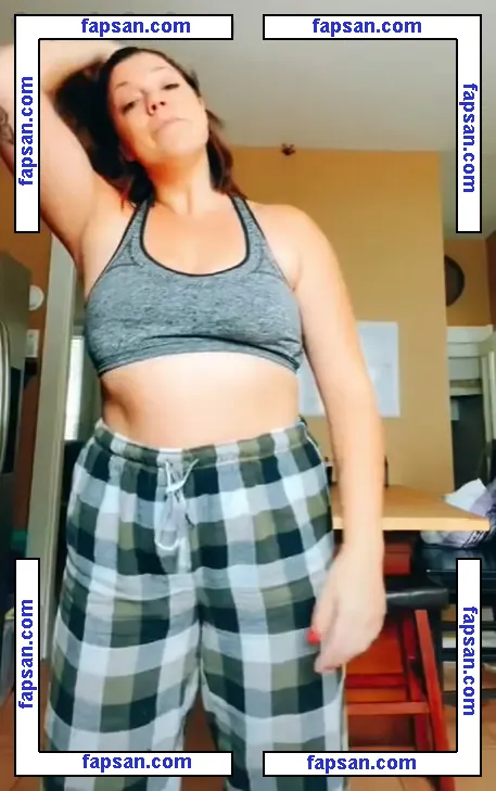 bustedcanofbiscuitss nude photo #0002 from OnlyFans