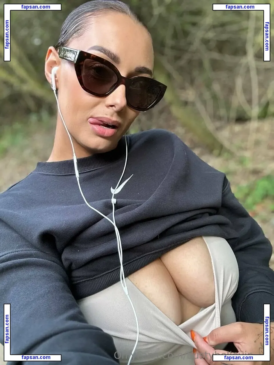 bustybellevip_xx nude photo #0002 from OnlyFans