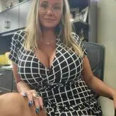 bustytheamazon nude #0004