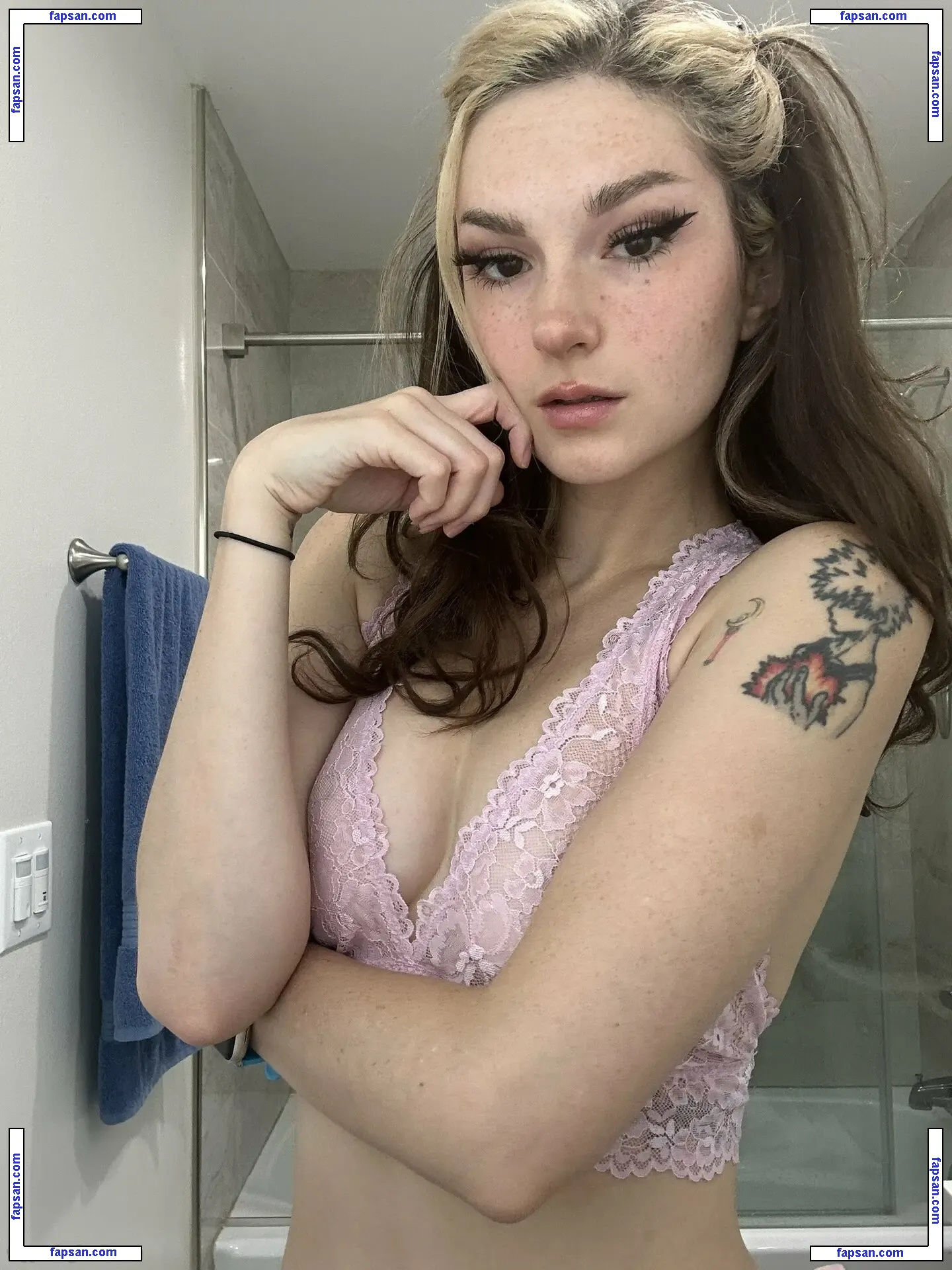 Busy B ASMR nude photo #1039 from OnlyFans