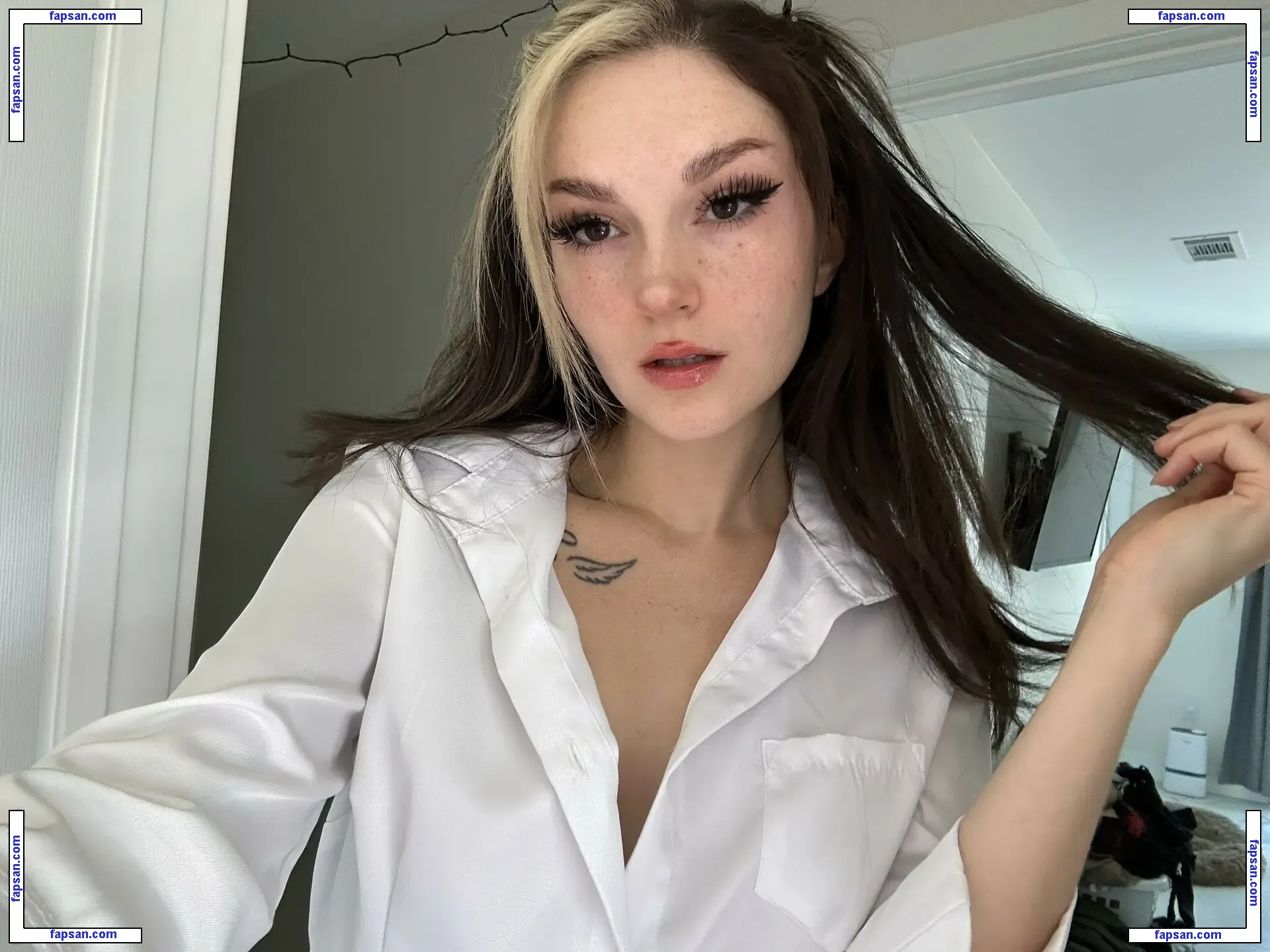 Busy B ASMR nude photo #1054 from OnlyFans