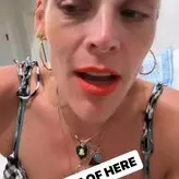 Busy Philipps голая #0095