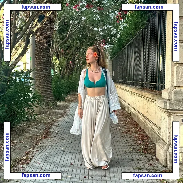 C4Rla Voicu голая фото #0002 с Онлифанс