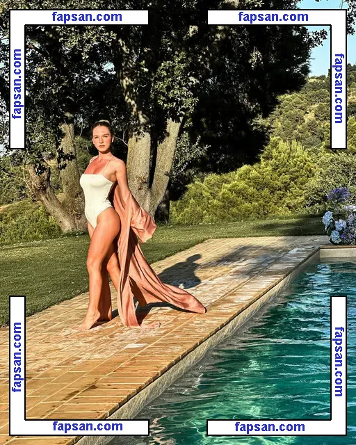 C4Rla Voicu голая фото #0005 с Онлифанс