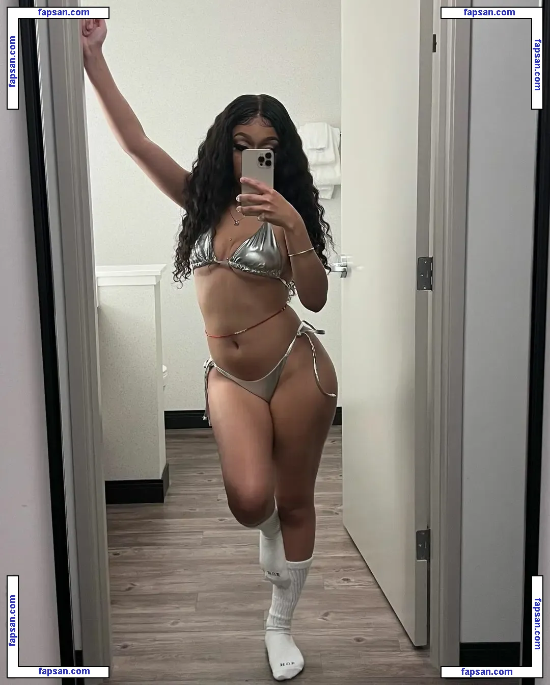 Caileneasely nude photo #0015 from OnlyFans