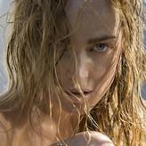 Caity Lotz голая #0020