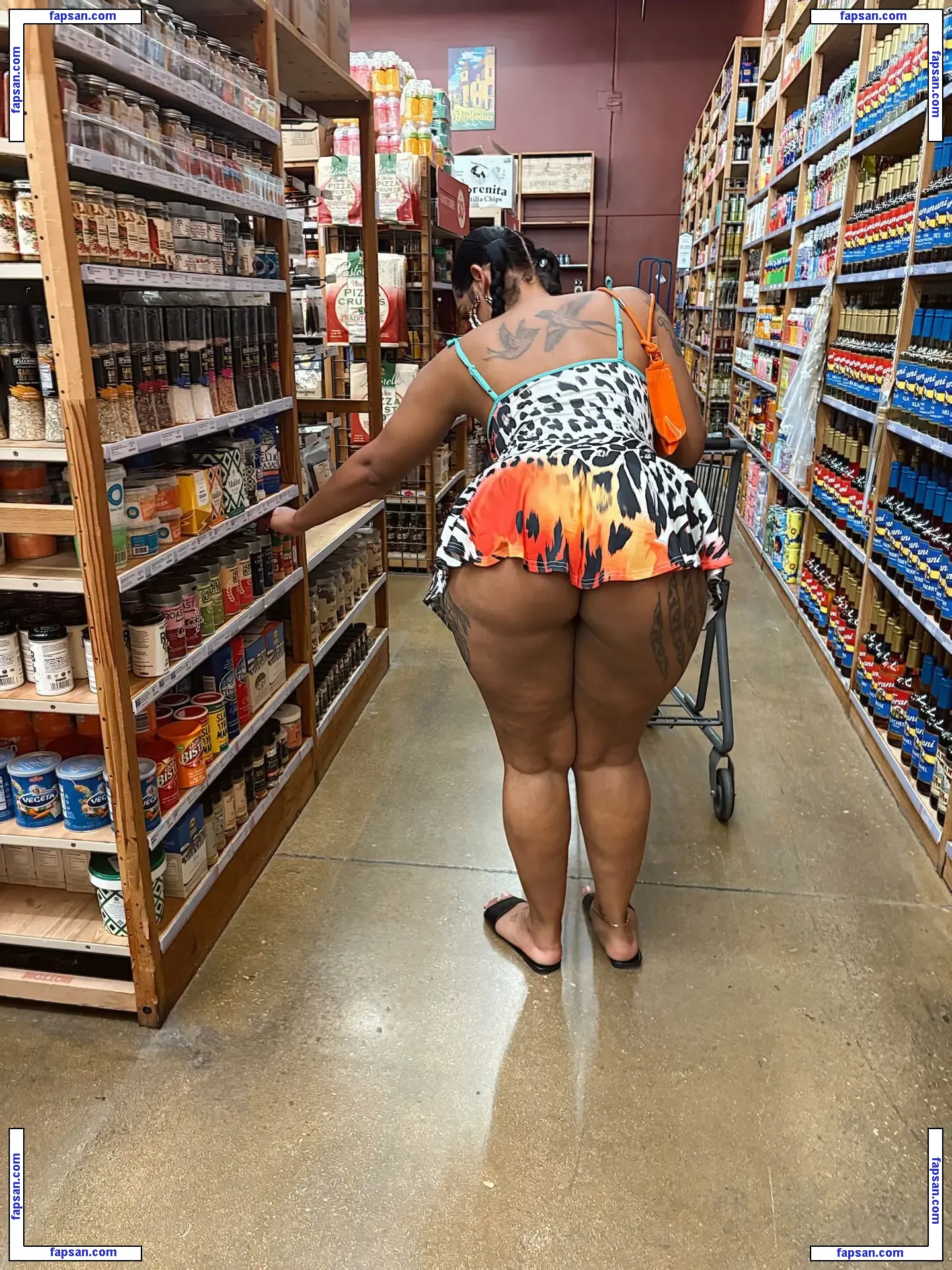 Cakequeenmami nude photo #0015 from OnlyFans