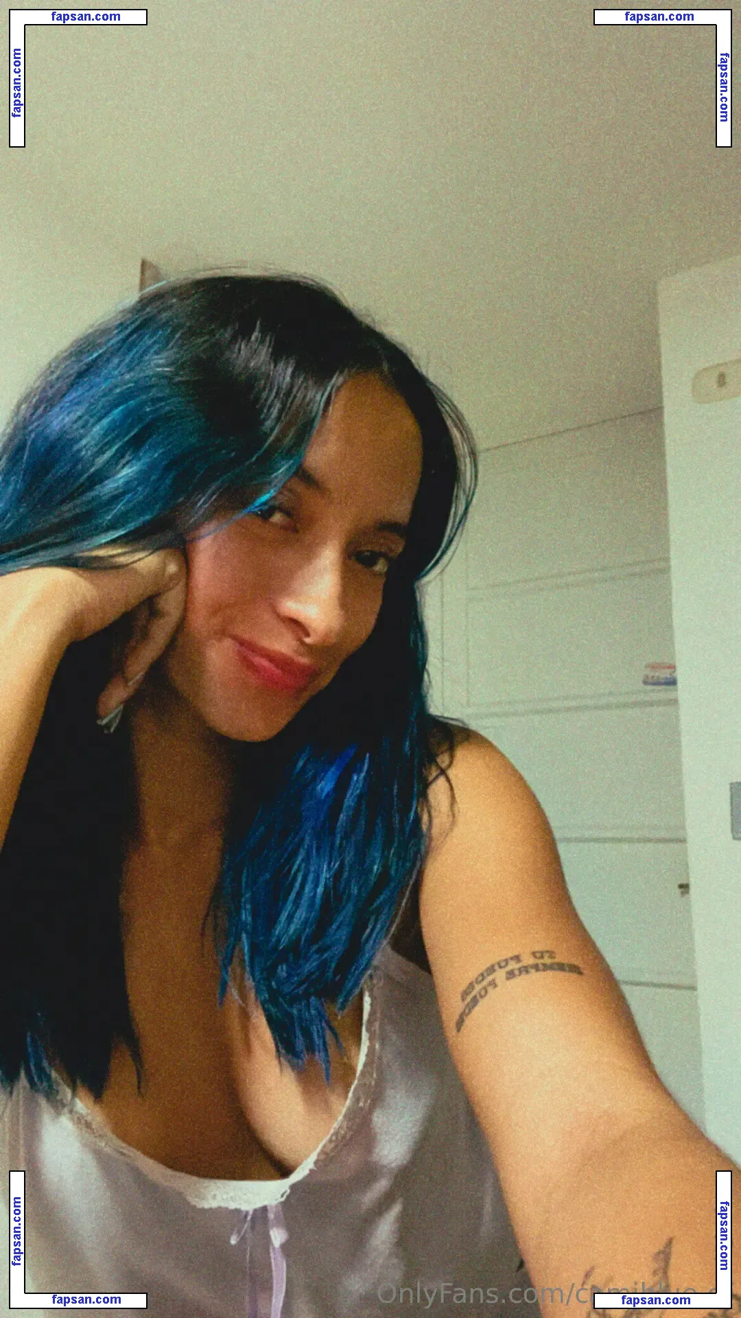 cami_blue_ голая фото #0001 с Онлифанс