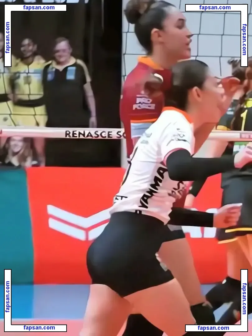 Camila Brait голая фото #0013 с Онлифанс