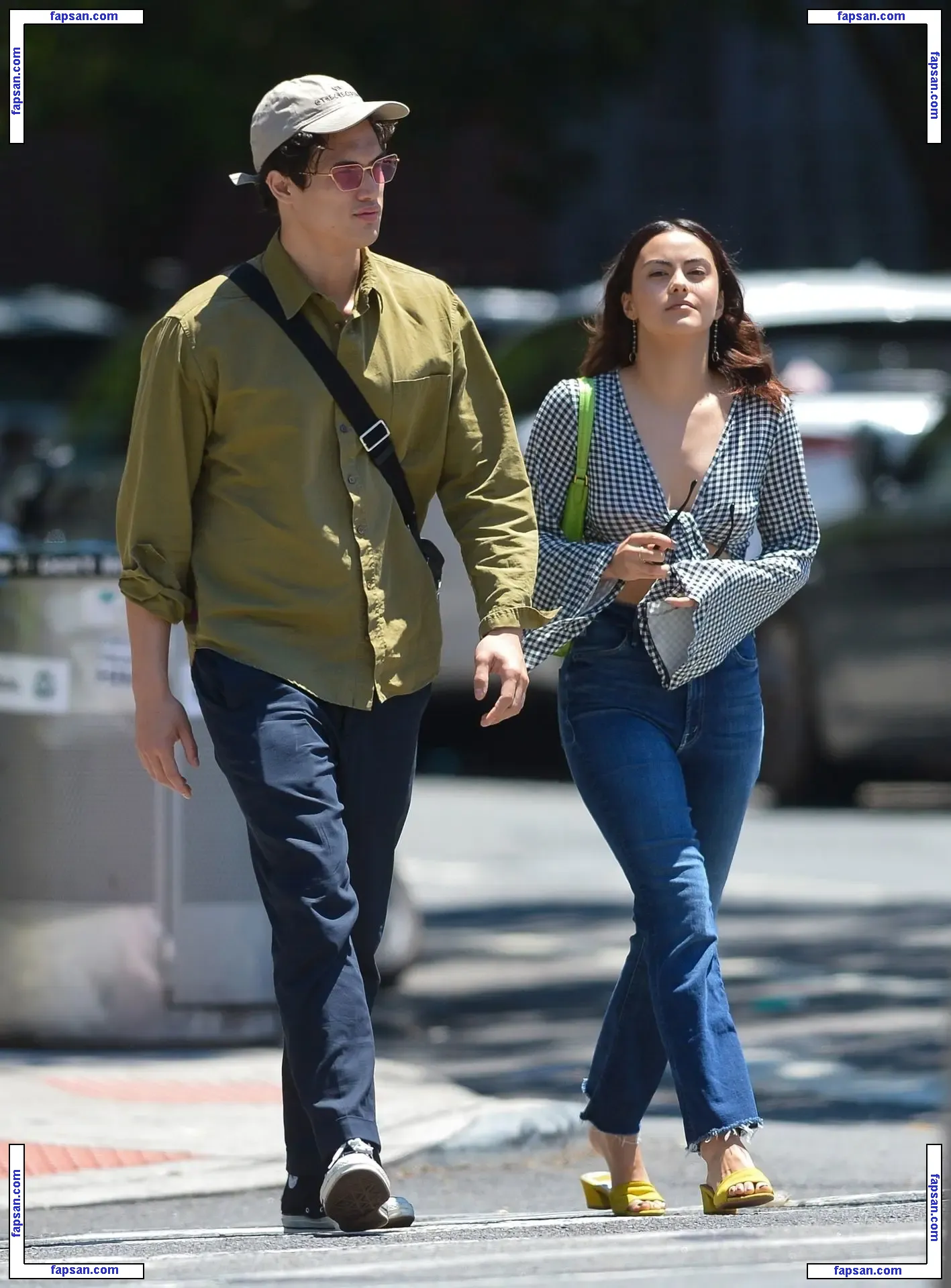Camila Mendes голая фото #0039 с Онлифанс