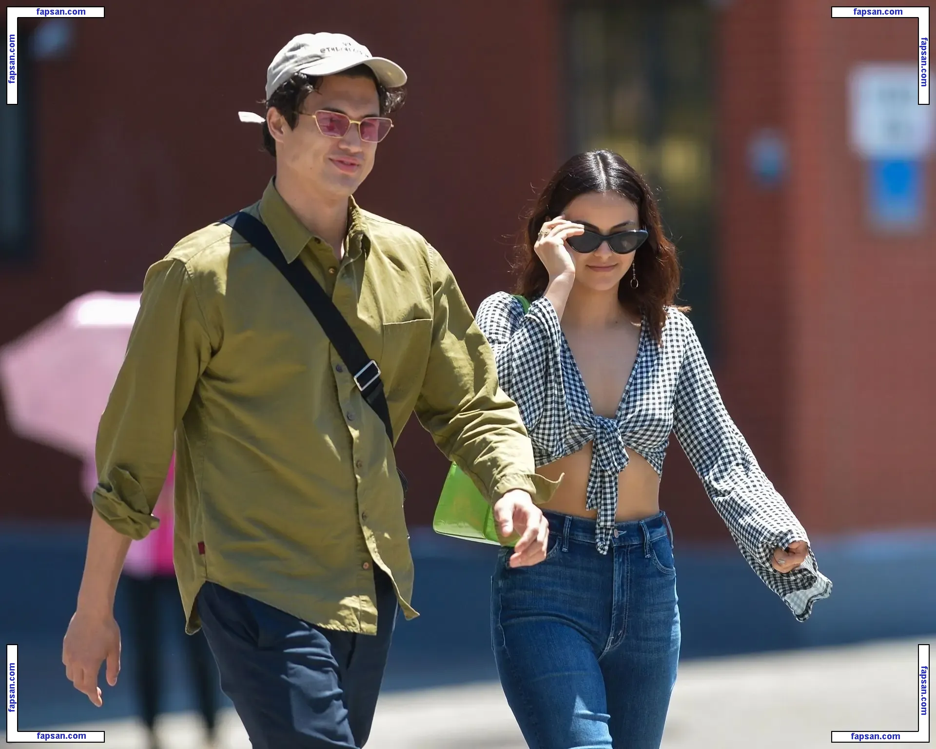 Camila Mendes голая фото #0044 с Онлифанс