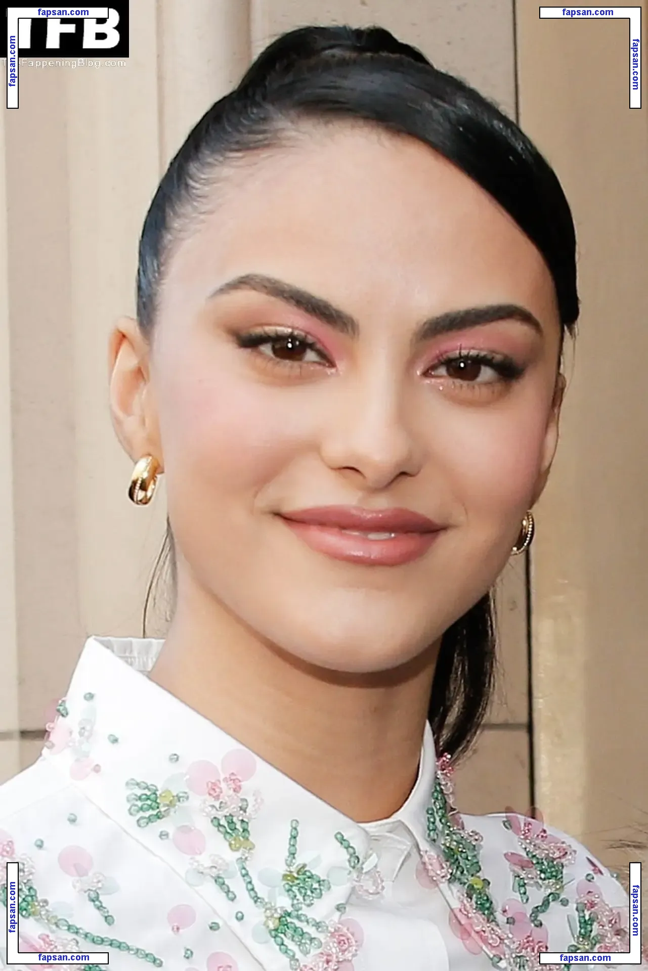 Camila Mendes голая фото #0641 с Онлифанс