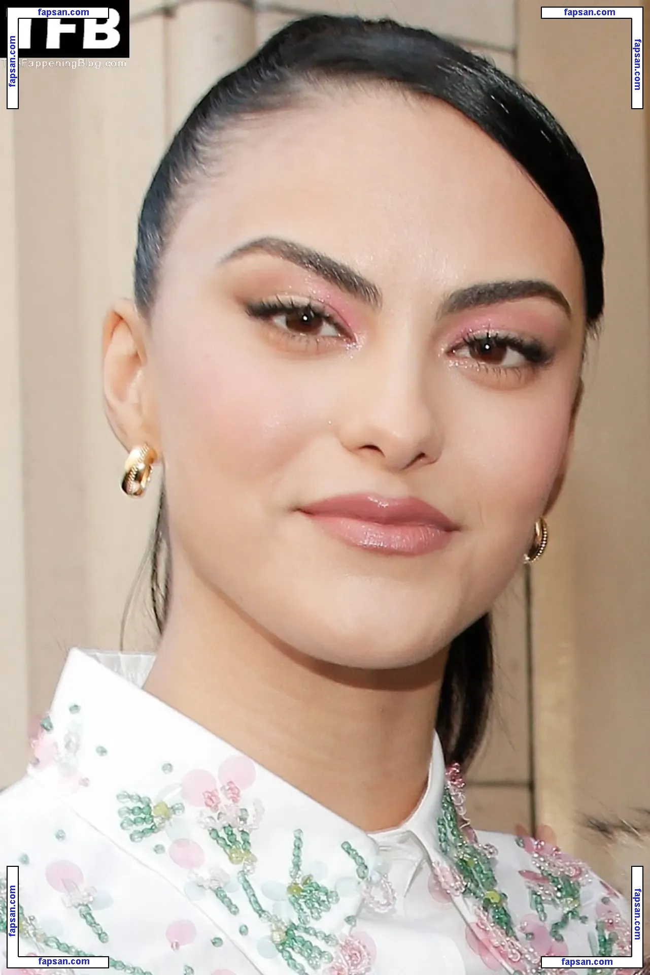 Camila Mendes голая фото #0647 с Онлифанс