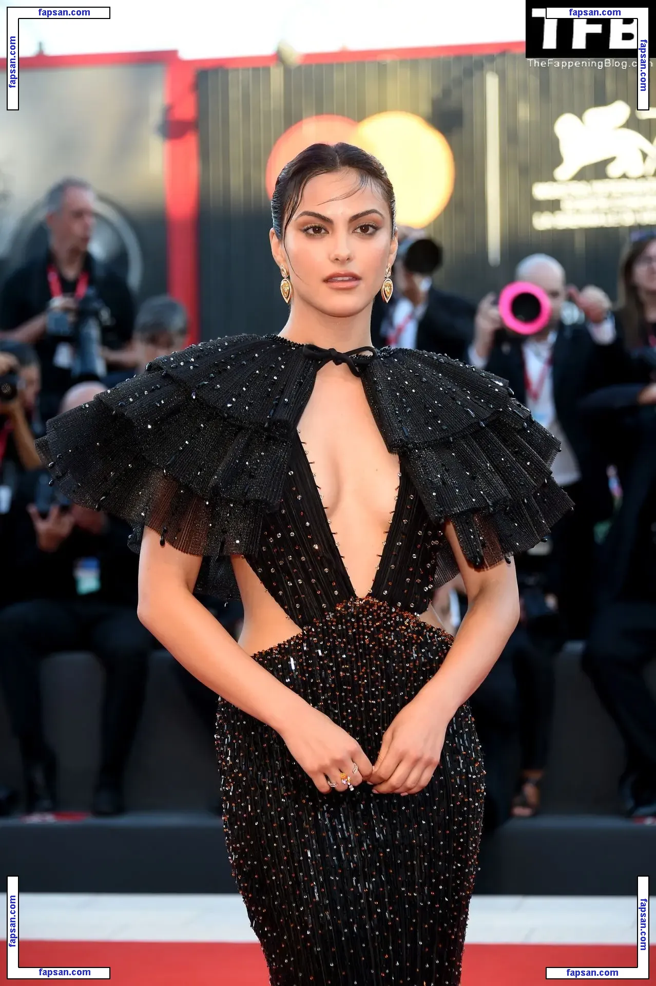 Camila Mendes голая фото #0751 с Онлифанс
