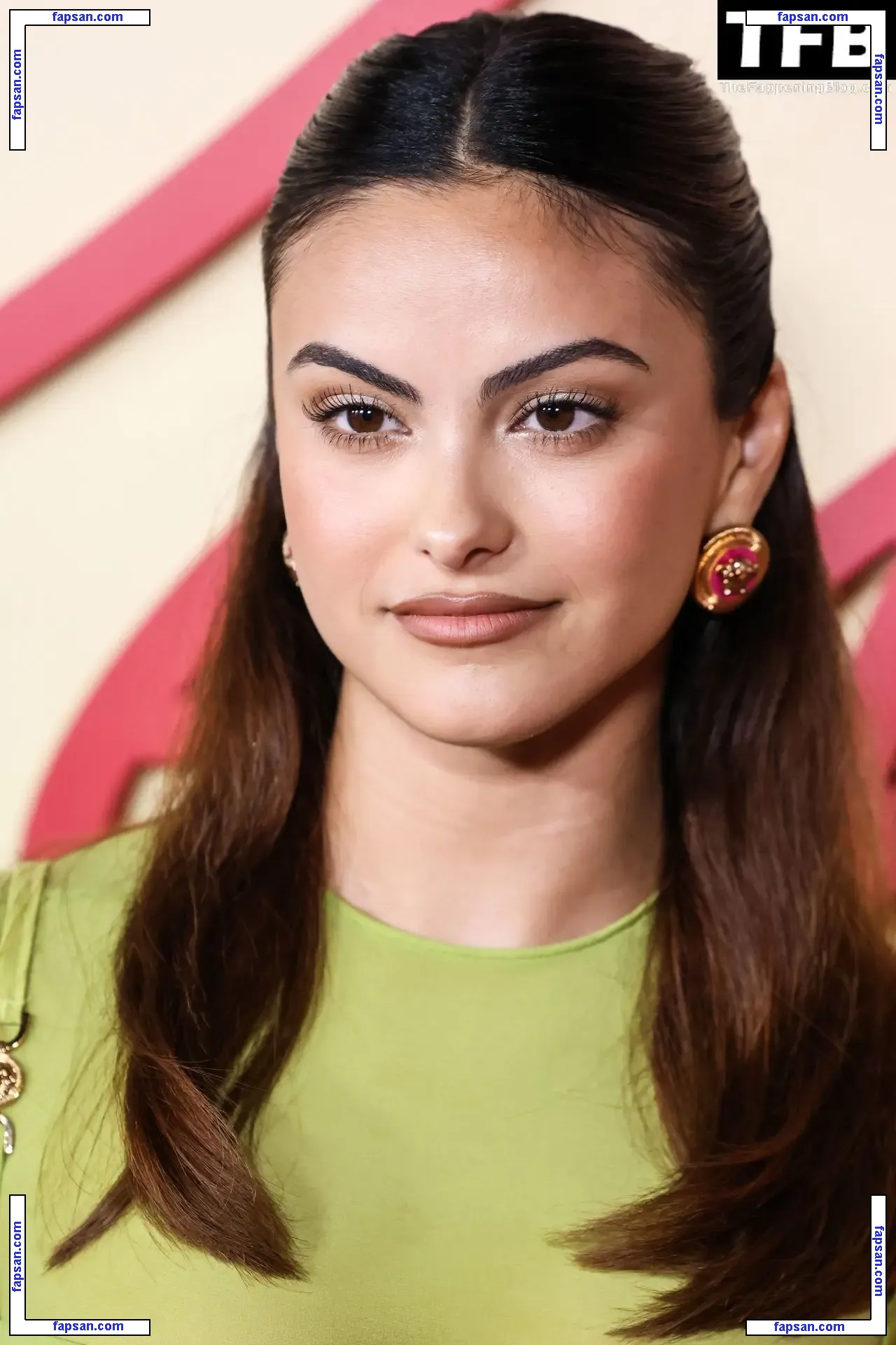 Camila Mendes голая фото #0869 с Онлифанс