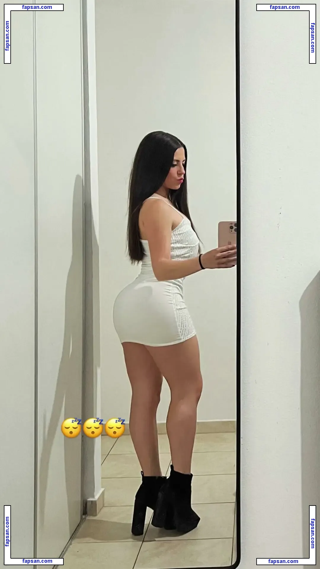 Camila Sune голая фото #0002 с Онлифанс