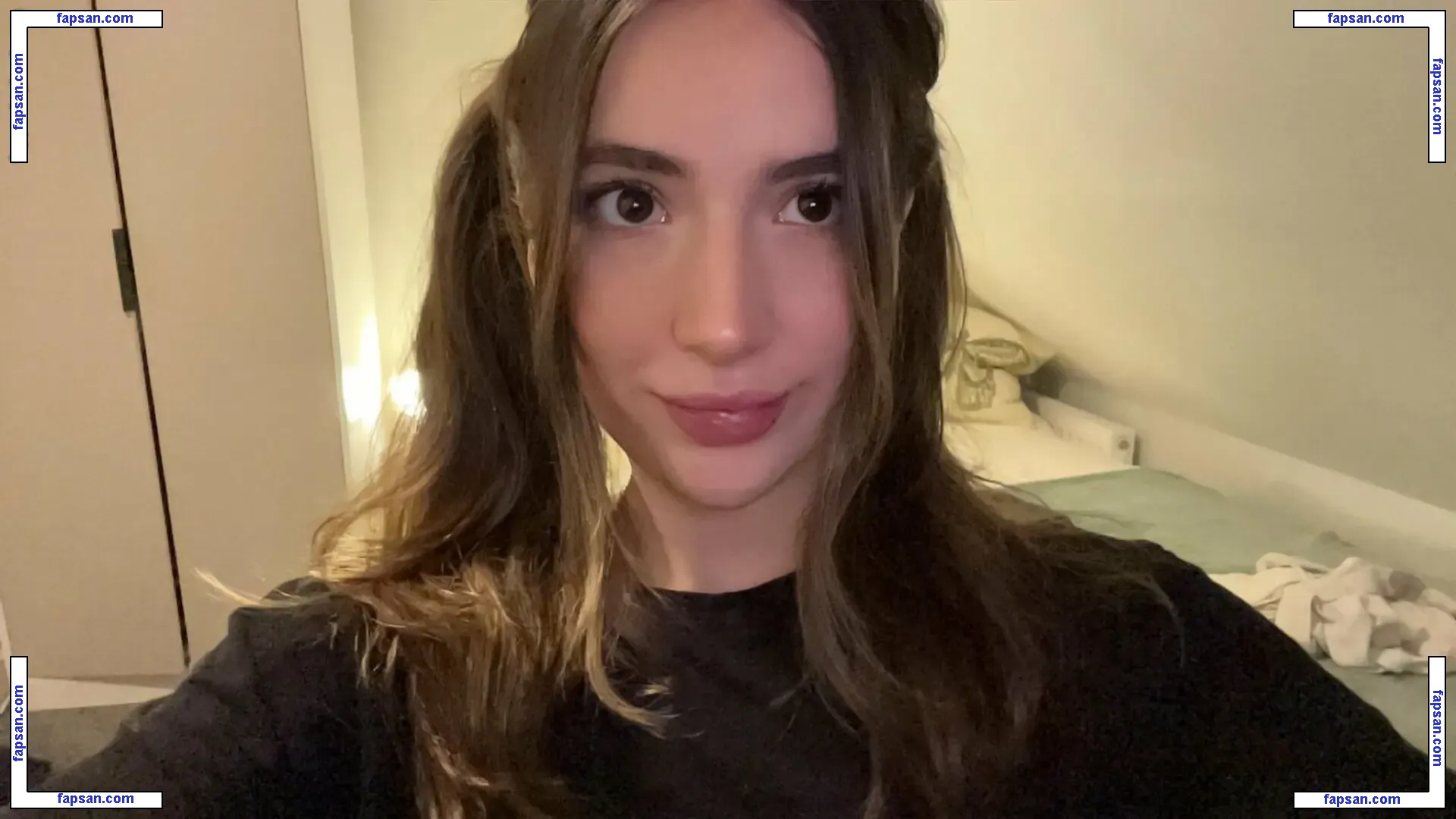 camilla2467 nude photo #0014 from OnlyFans