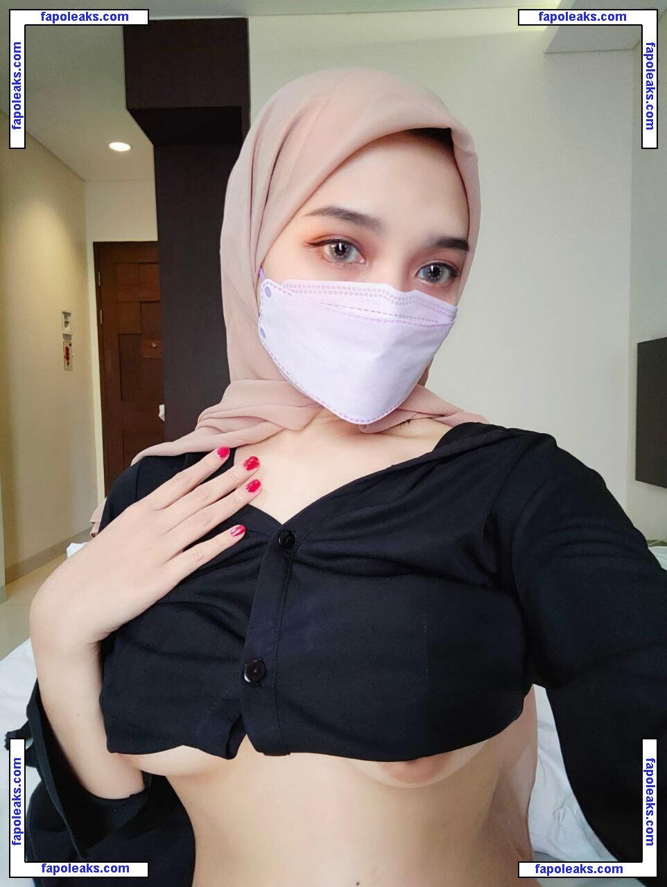 CamillaReese / HijabCamilla nude photo #0022 from OnlyFans