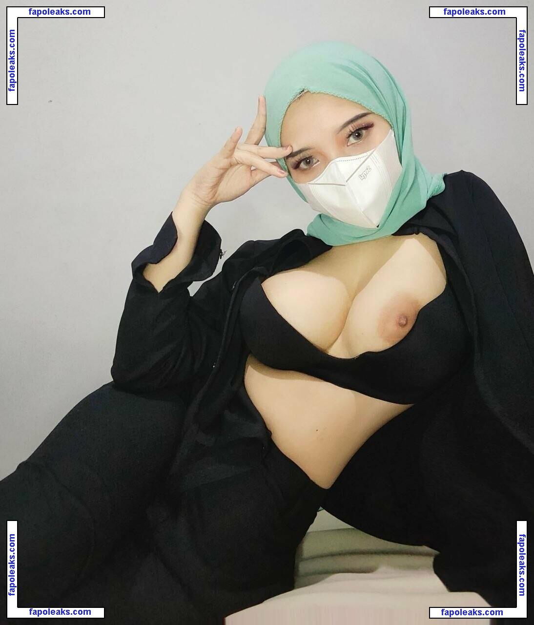 CamillaReese / HijabCamilla nude photo #0025 from OnlyFans