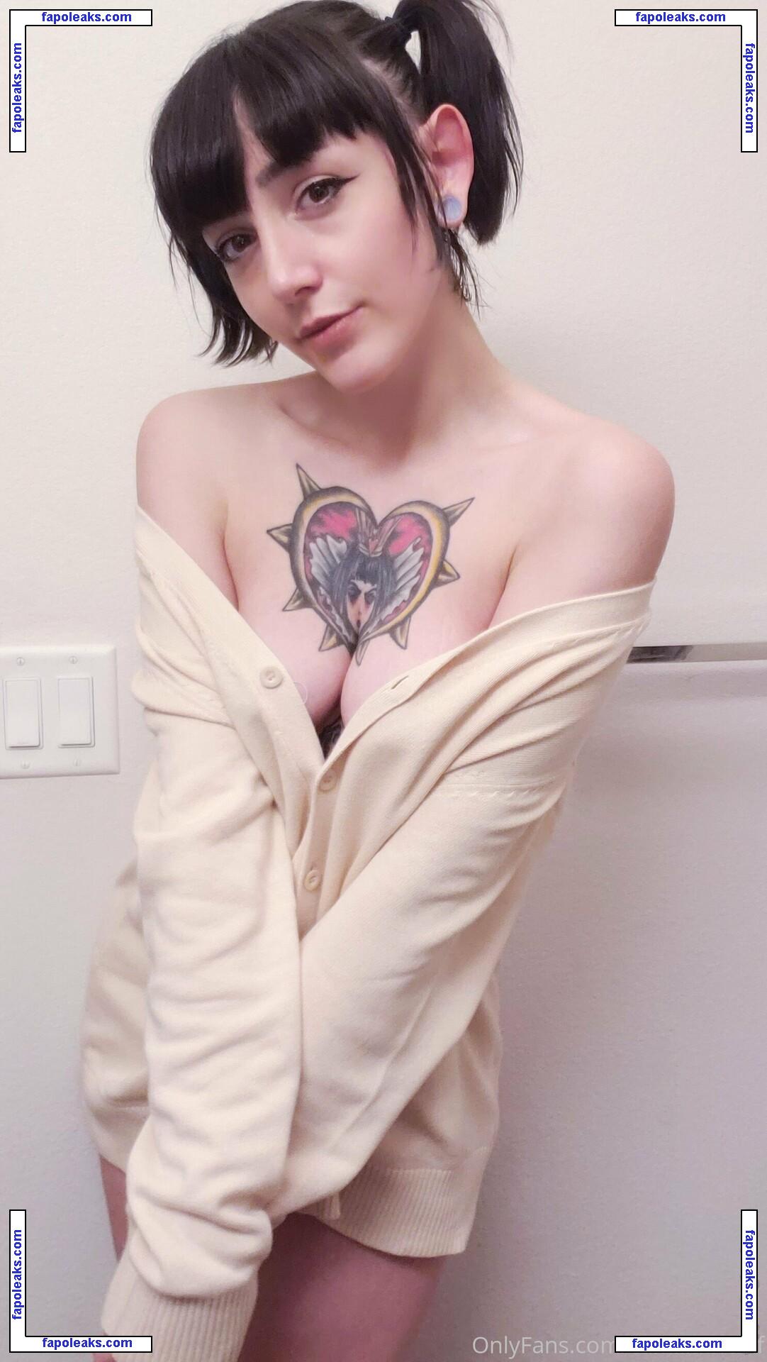 Camillatheelf nude photo #0029 from OnlyFans