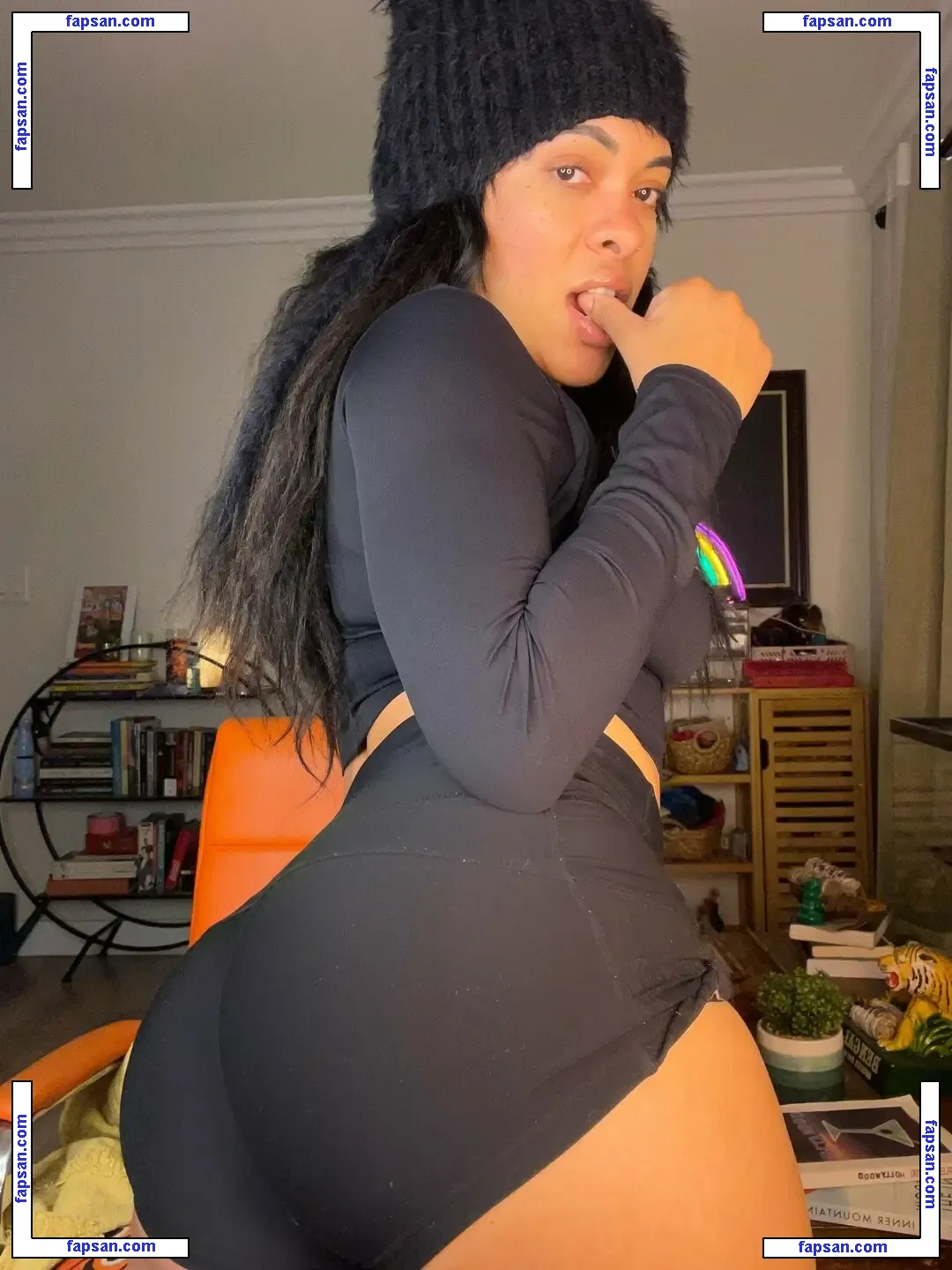 Camille Corbett голая фото #0014 с Онлифанс