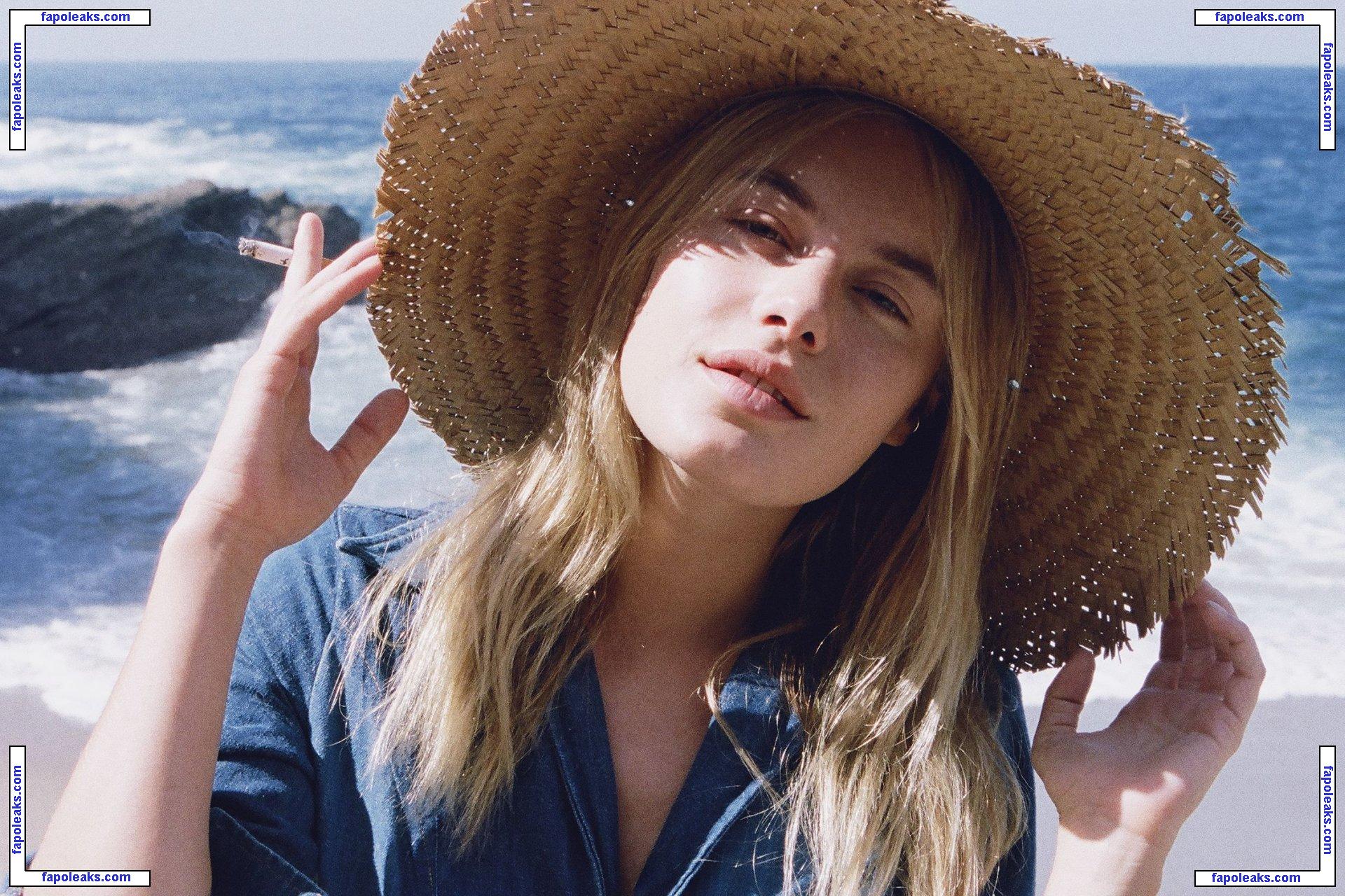 Camille Rowe / fingermonkey голая фото #0044 с Онлифанс