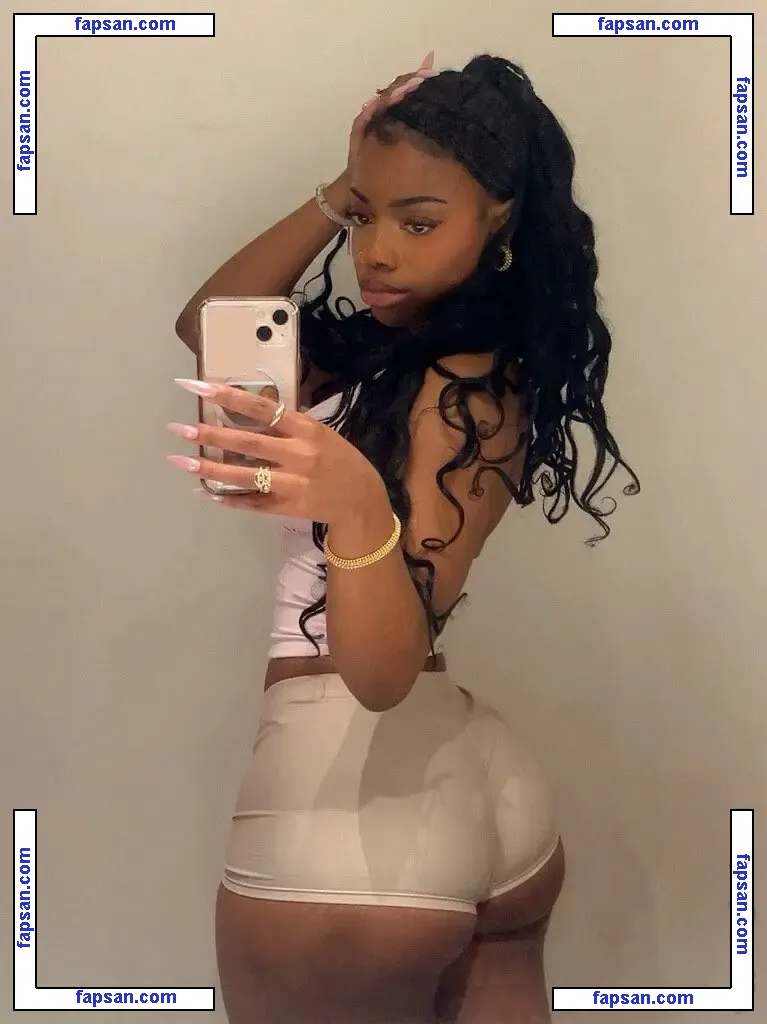 Camilleownsyou nude photo #0007 from OnlyFans
