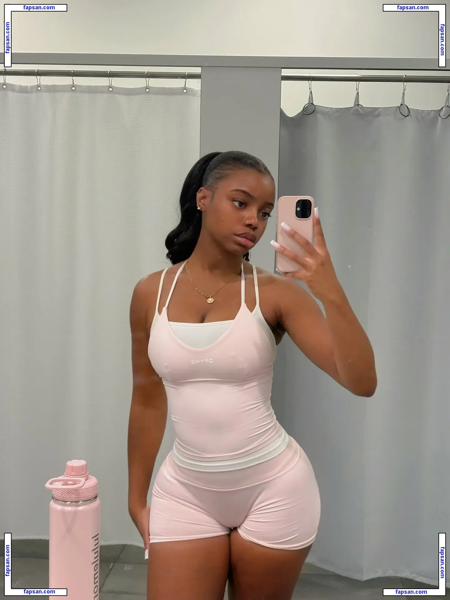 Camilleownsyou голая фото #0020 с Онлифанс