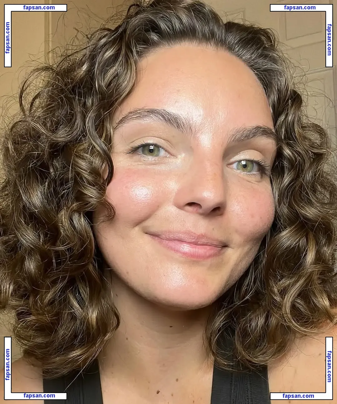 Camren Bicondova nude photo #0073 from OnlyFans