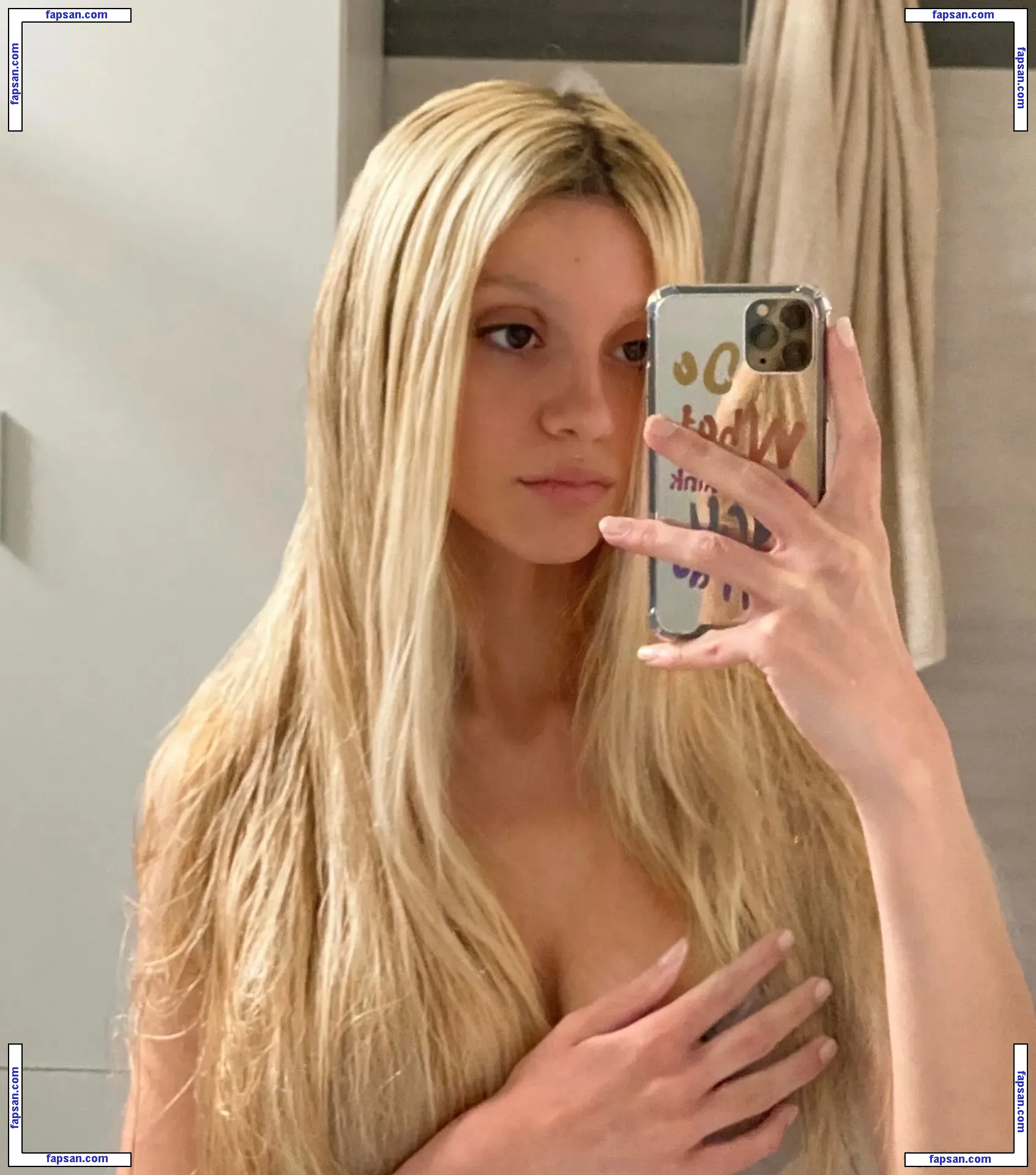 capucinaaa голая фото #0001 с Онлифанс