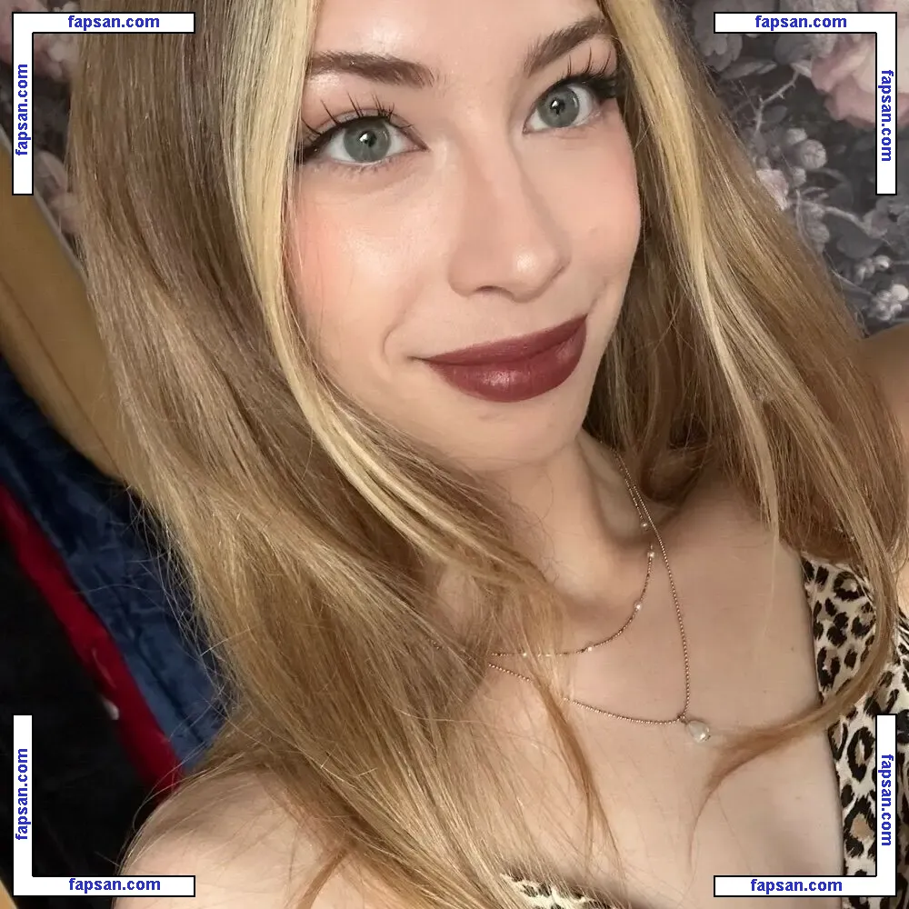 Capybaraclutchs nude photo #0003 from OnlyFans